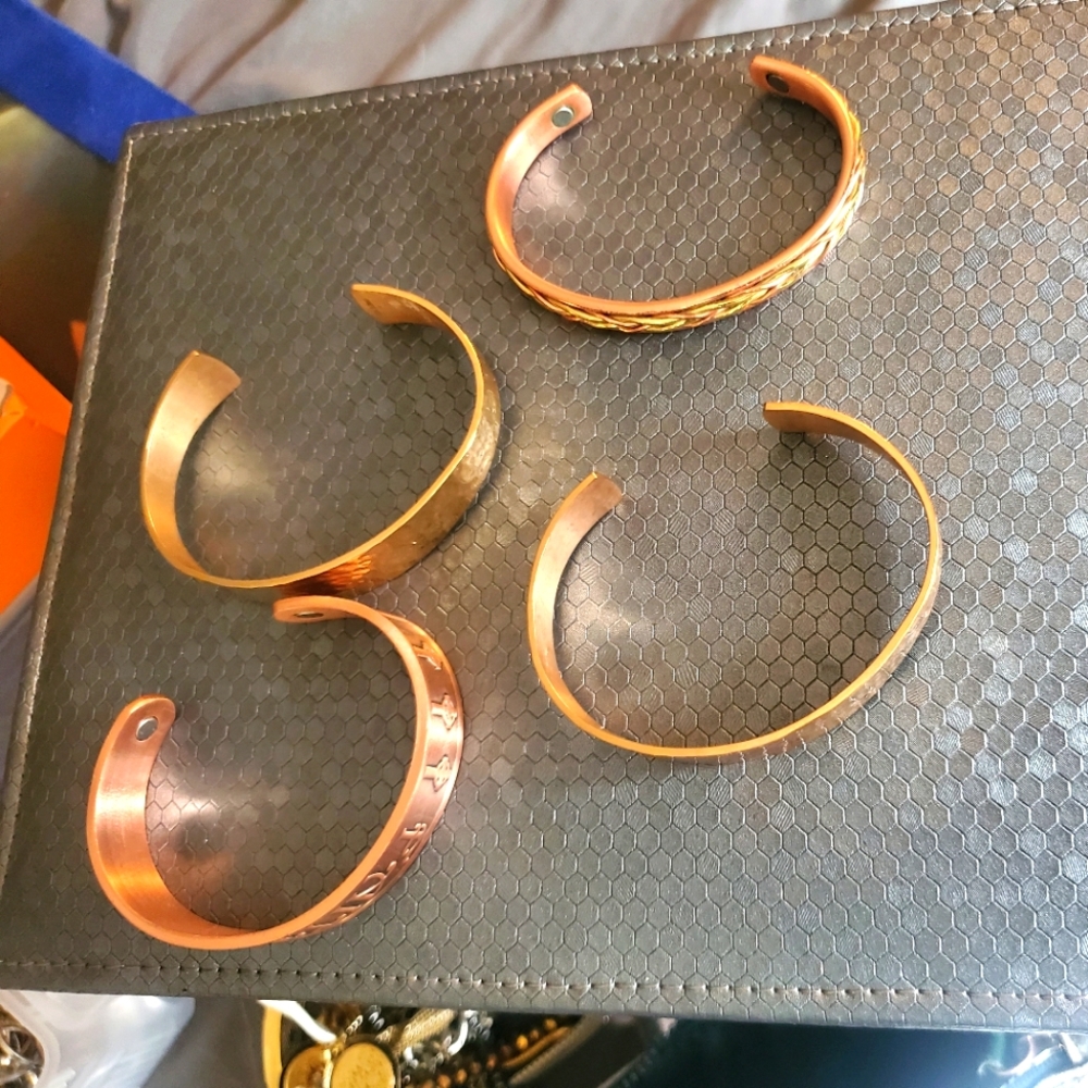 Bracelet lot